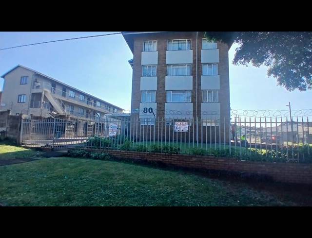 3 BEDROOM APARTMENT FOR SALE IN MONTCLAIR